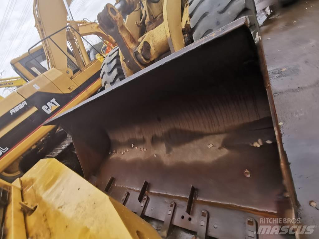 CAT 966F Utovarivači na kotačima