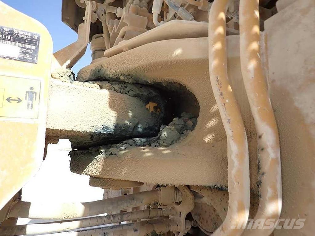 CAT 988K Utovarivači na kotačima