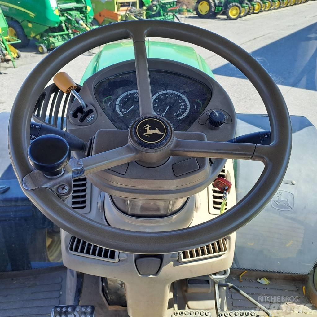 John Deere 6210 R Traktori
