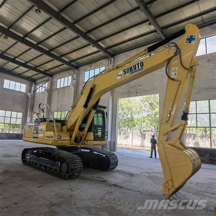 Komatsu PC200-8 Bageri gusjeničari