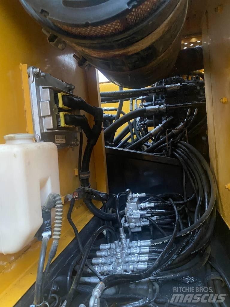 Volvo EC210BLC Bageri gusjeničari