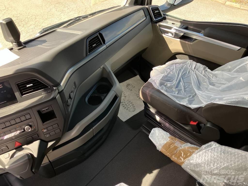 MAN TGX 35.520 Rol kiper kamioni s kukama za dizanje
