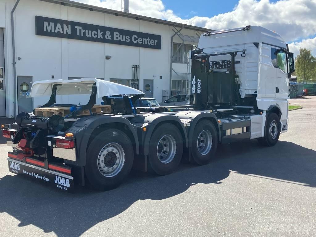 MAN TGX 35.520 Rol kiper kamioni s kukama za dizanje