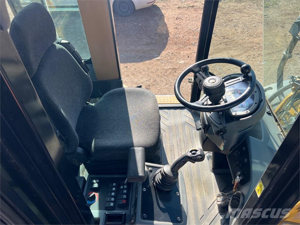 CAT 930 H 4X4 Građevinarstvo – ostalo