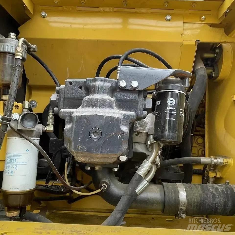 Komatsu PC200-8 Bageri gusjeničari