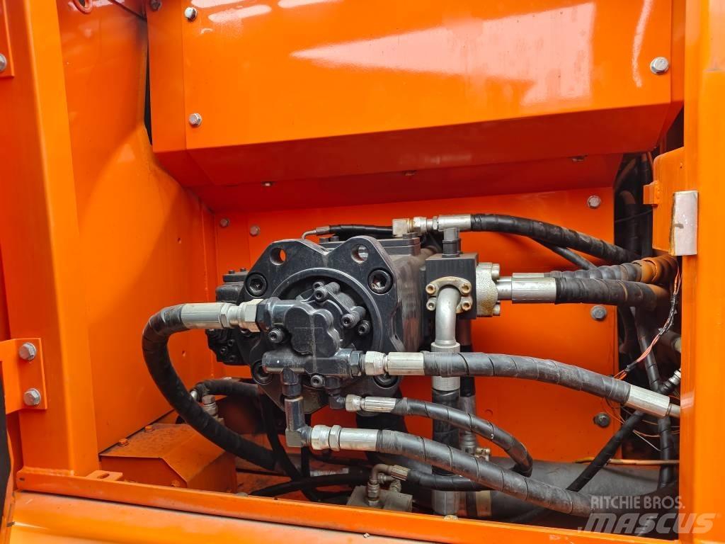 Doosan 225 LC Bageri gusjeničari