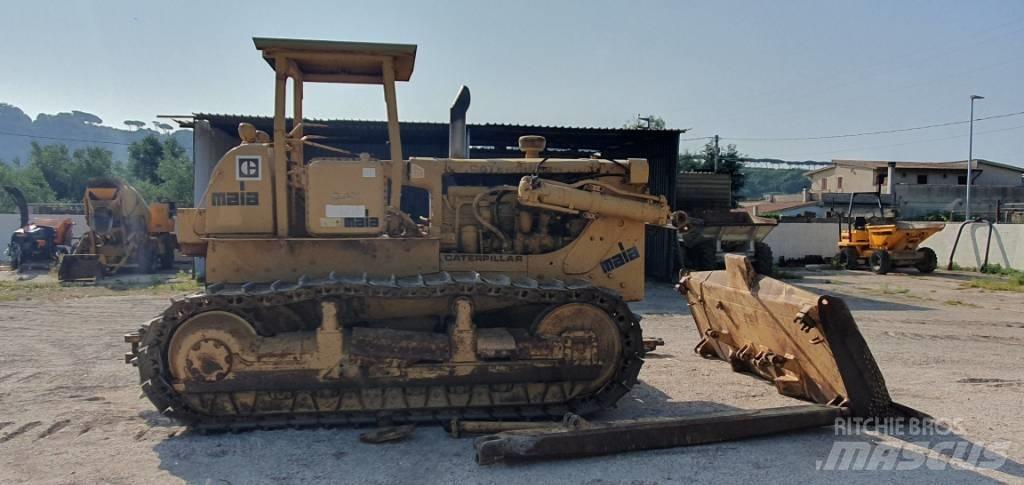 CAT D 7 G Buldožeri gusjeničari