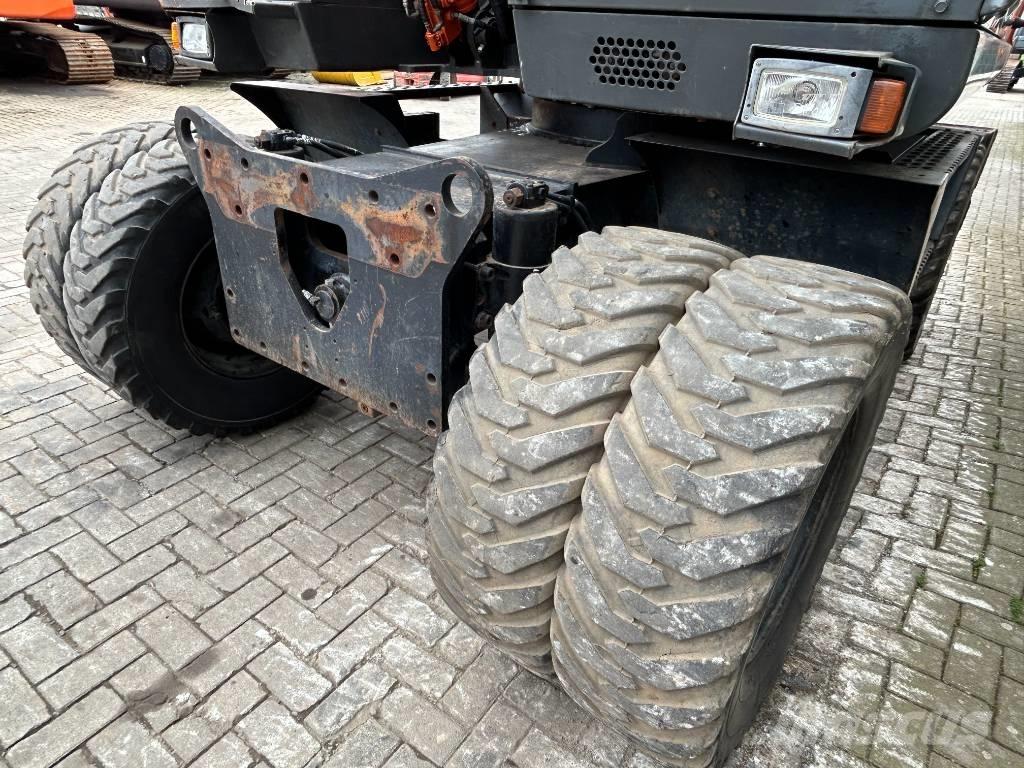 Hitachi ZX 140 W Bageri na kotačima