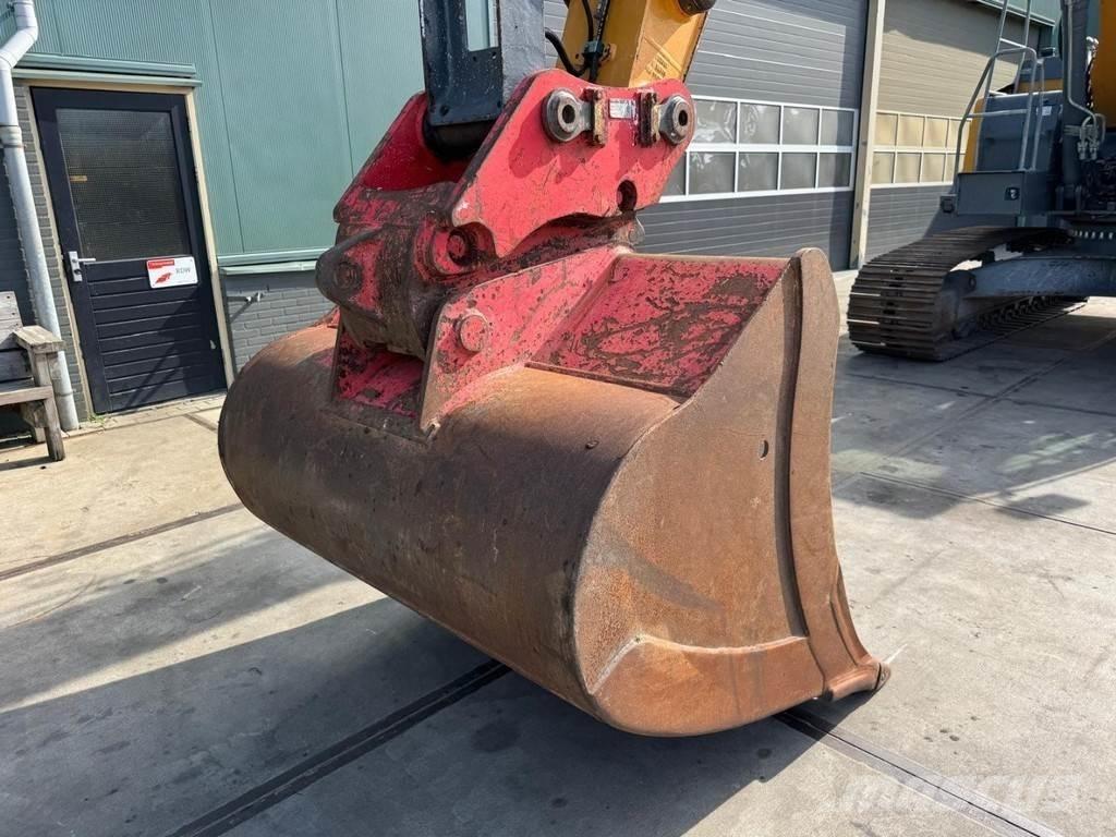 Liebherr R922 LC Bageri gusjeničari