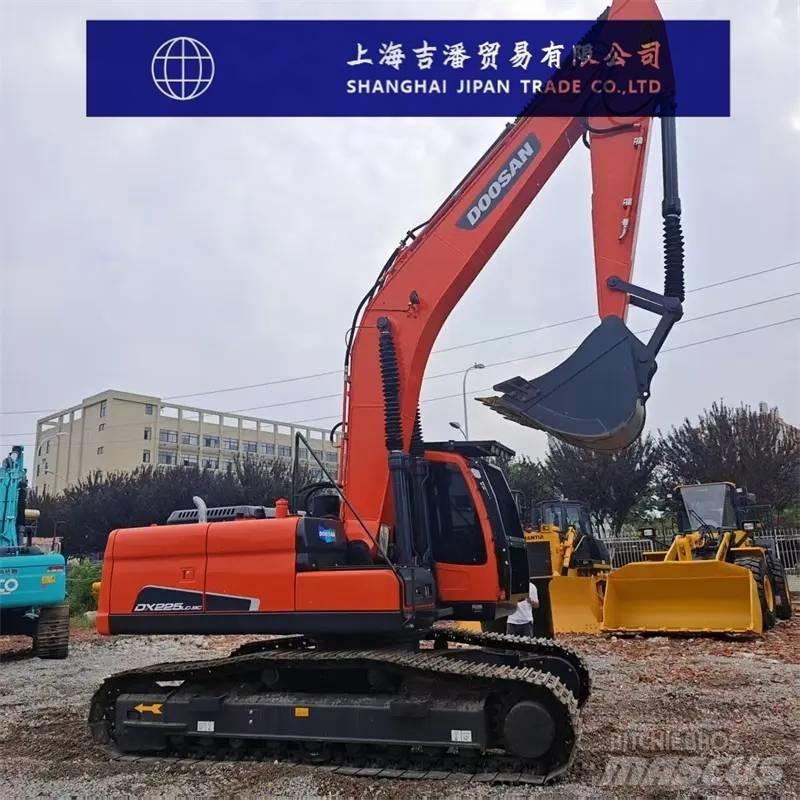 Doosan DX 225 Bageri gusjeničari