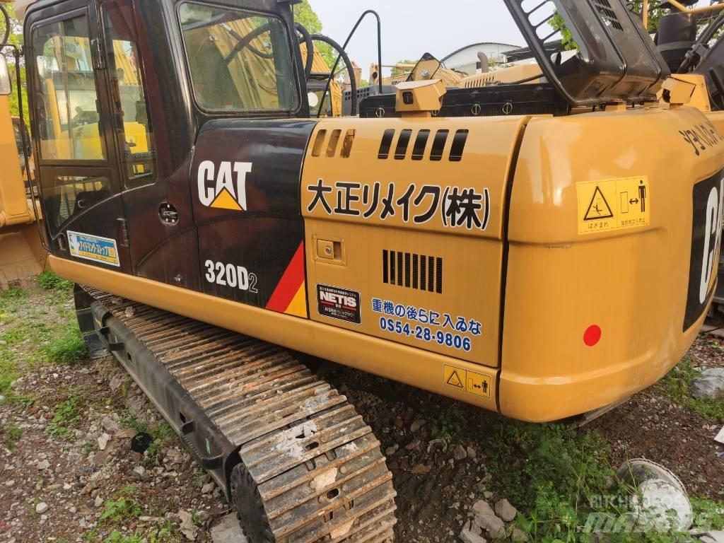 CAT 320 D2 Bageri gusjeničari
