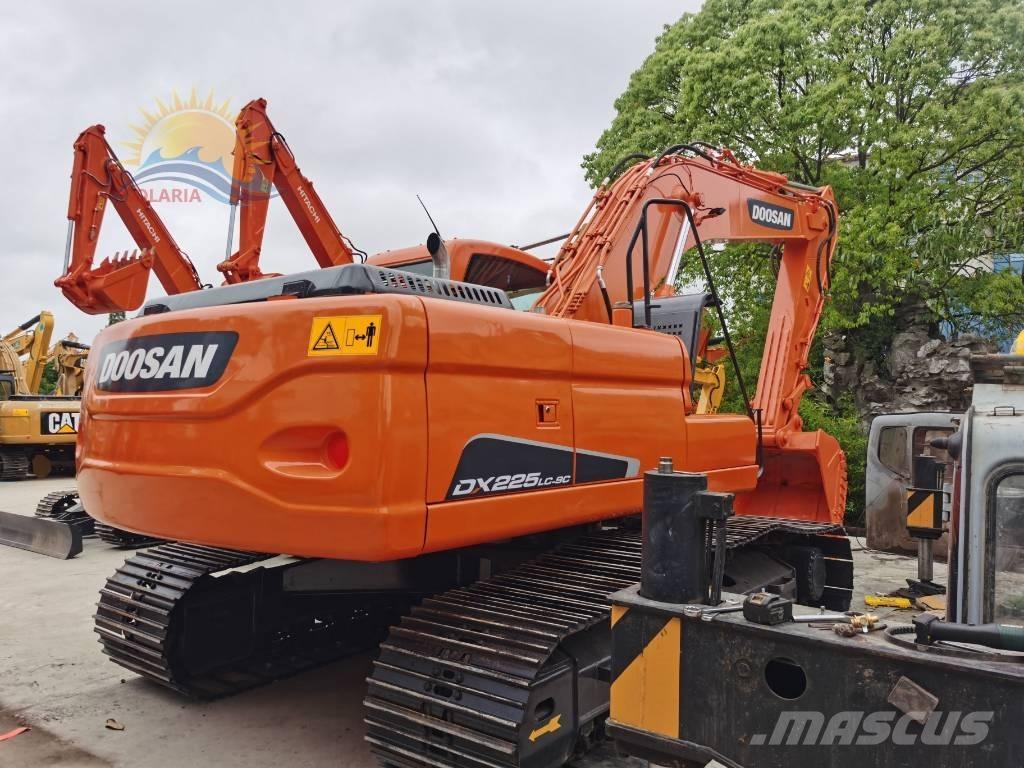 Doosan DX 225 LC Bageri gusjeničari
