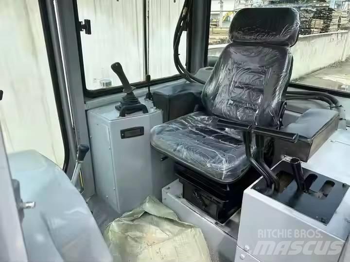 CAT D 6 R Buldožeri gusjeničari