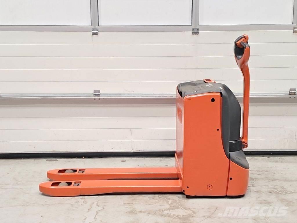 Linde T16 Nisko podizni električni viličar