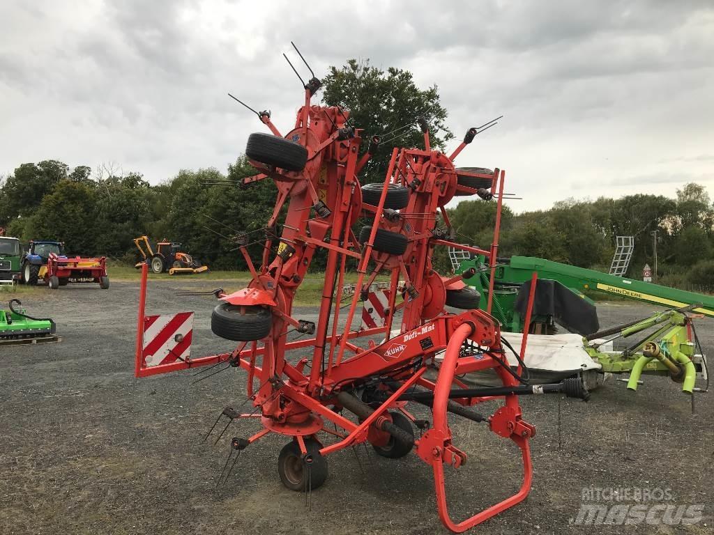 Kuhn GF 8702 Okretači i sakupljači sijena