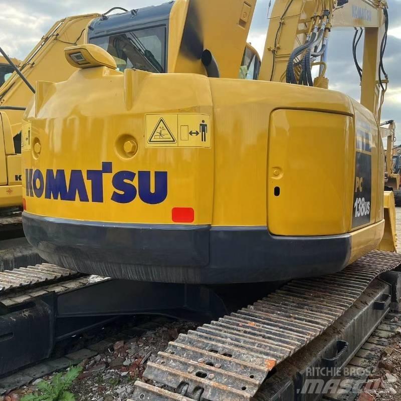 Komatsu PC 138 Bageri gusjeničari