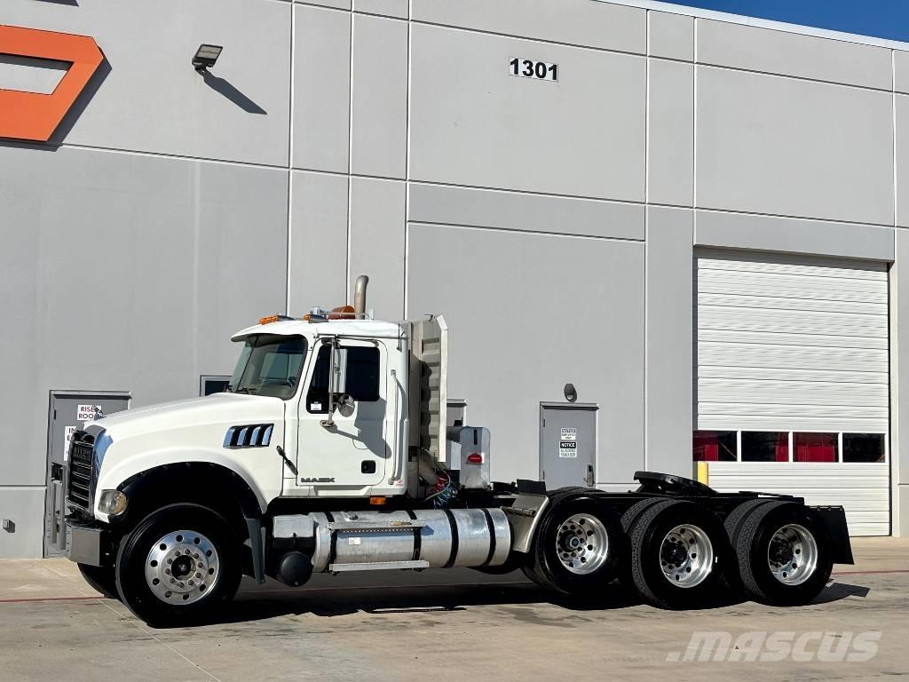 Mack GU713 Traktorske jedinice