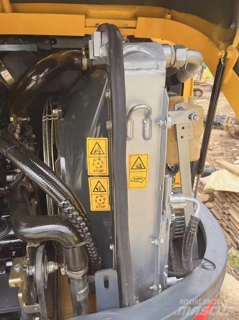 XCMG XE 60 DA Mini bageri <7t
