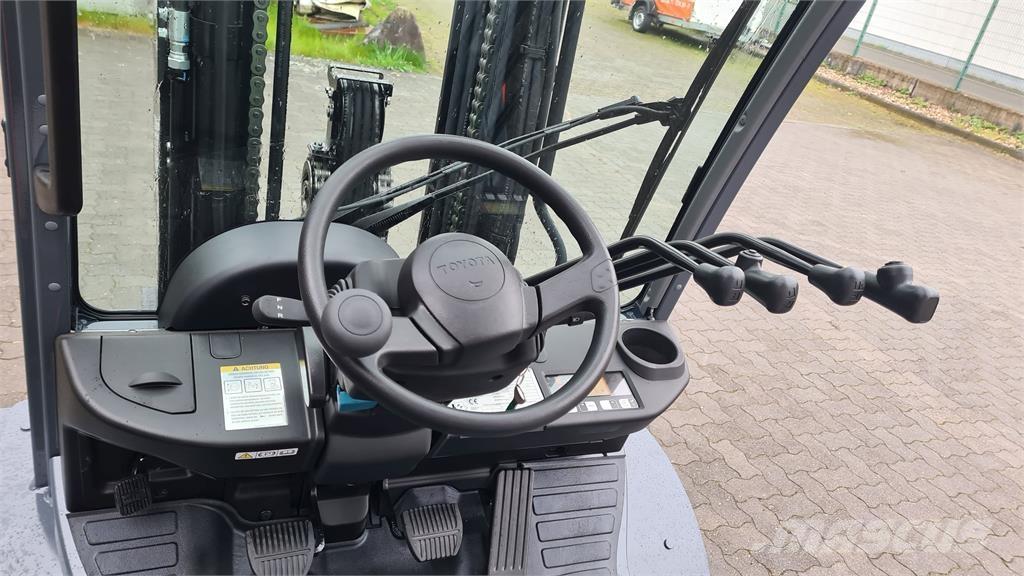 Toyota 02-8FGJF35 Plinski viličari