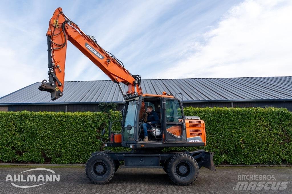 Doosan DX140W-5 Bageri na kotačima