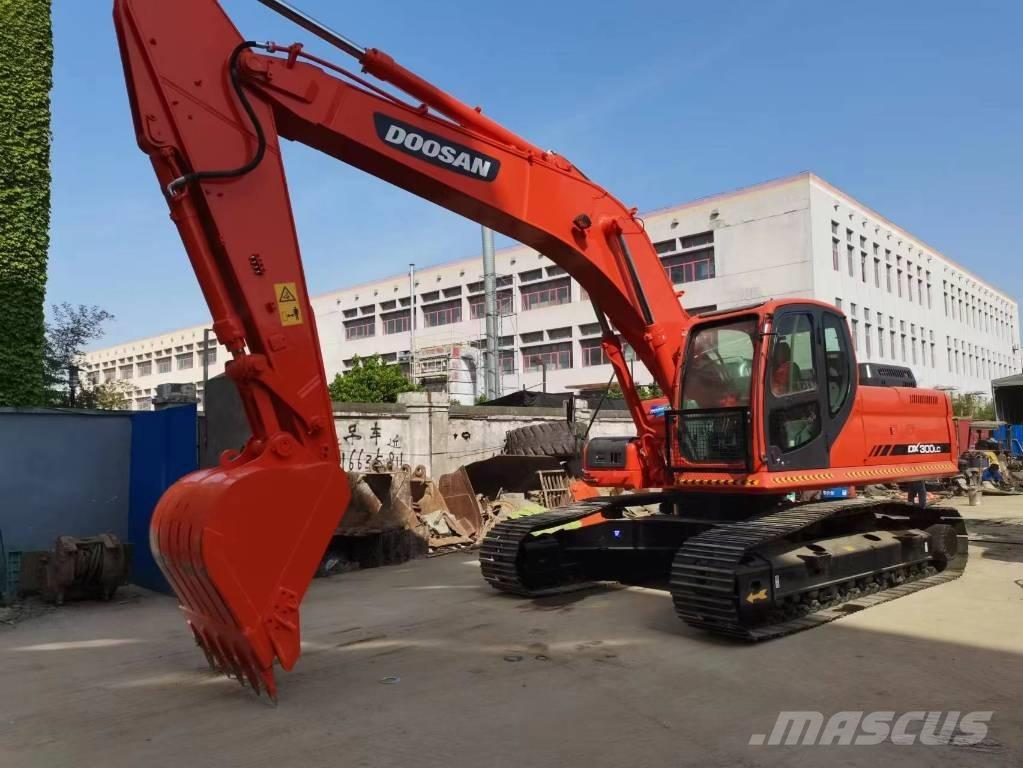 Doosan DX 300 Bageri gusjeničari