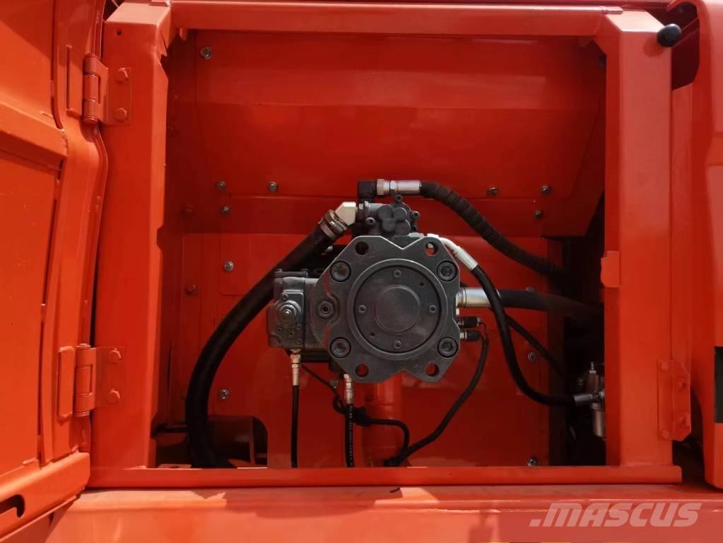 Doosan DX 300 Bageri gusjeničari