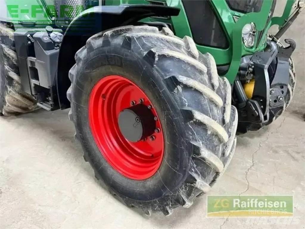 Fendt 724 vario Traktori