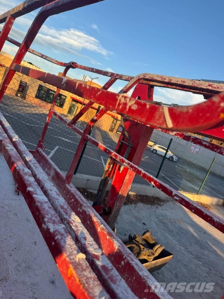 Haulotte Compact 8 Škaraste platforme