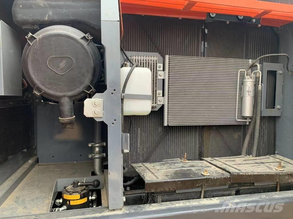 Hitachi ZX 200-3 Bageri gusjeničari
