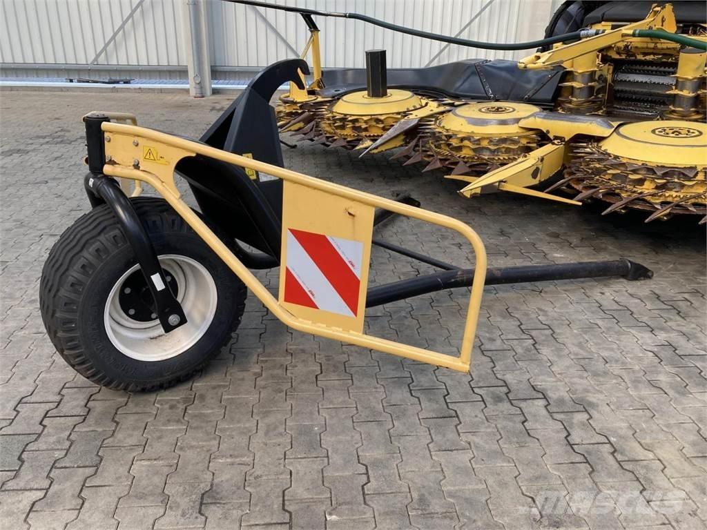 New Holland FR700 Strojevi za krmu na vlastiti pogon