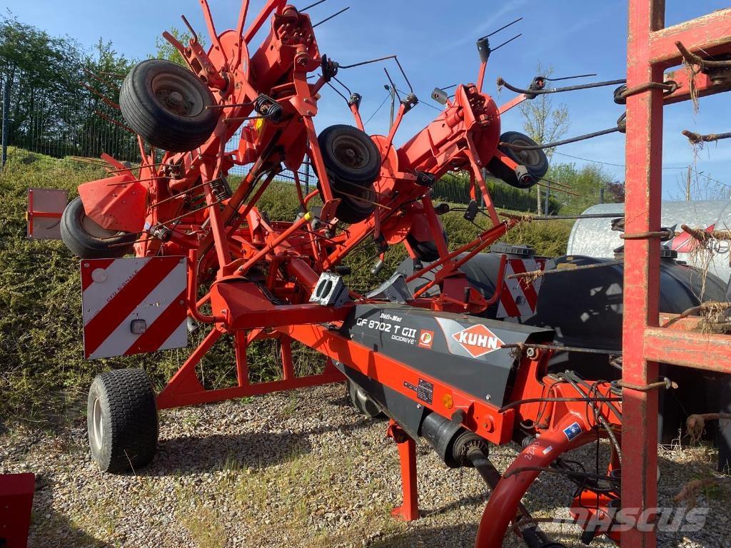 Kuhn GF8702T GII Okretači i sakupljači sijena