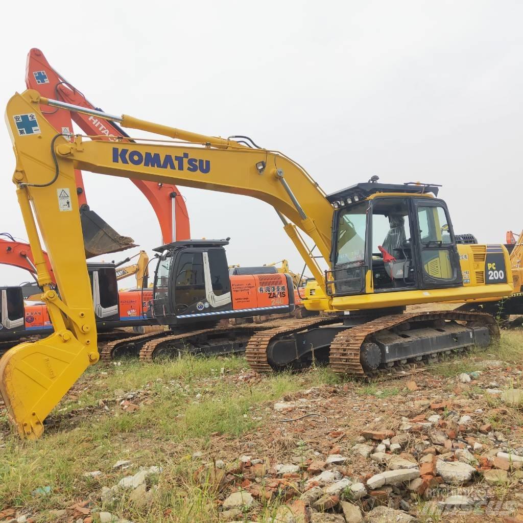 Komatsu PC200-8 Bageri gusjeničari