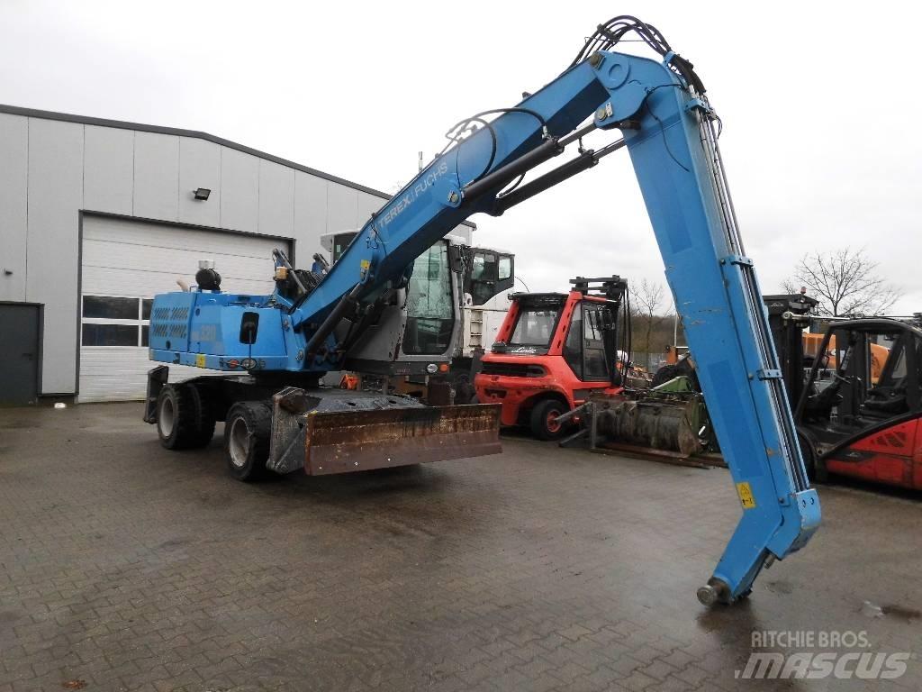 Fuchs MHL 320 Bageri za manipuliranje materijalom / otpadom