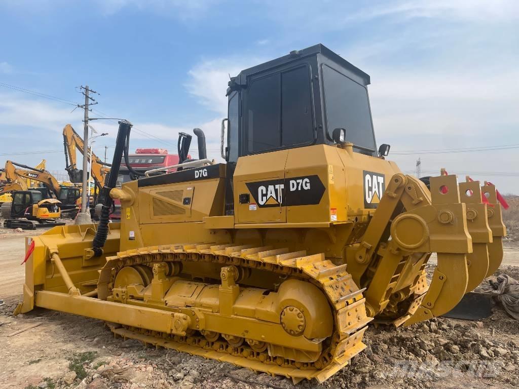CAT D 7 G Buldožeri gusjeničari