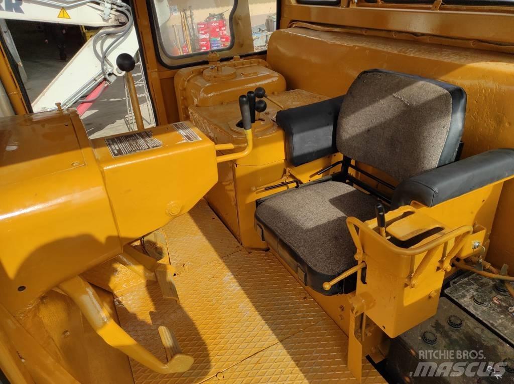 CAT D 9 H Buldožeri gusjeničari