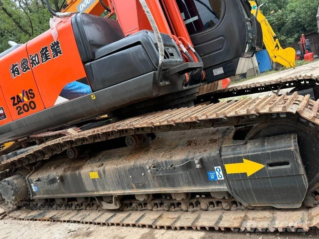 Hitachi ZX 200 Bageri gusjeničari