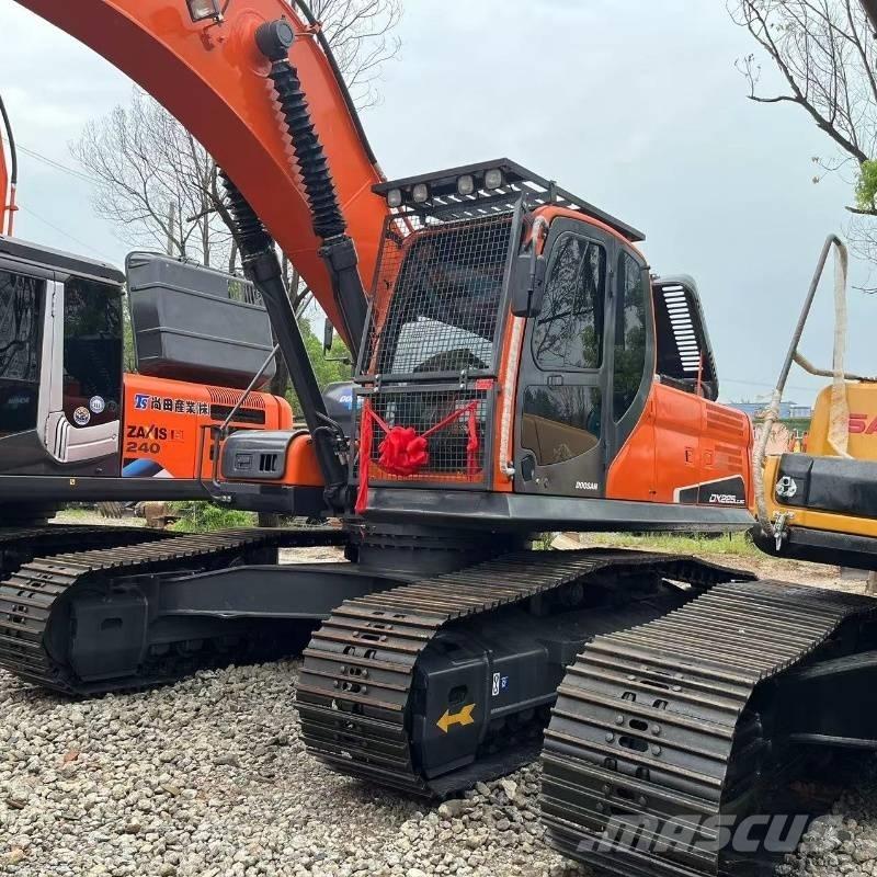 Doosan DX225 Bageri gusjeničari