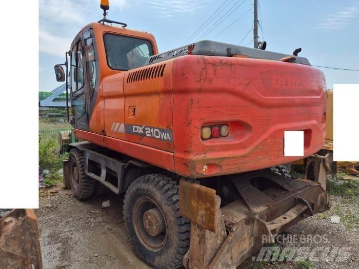 Doosan DX210WA Bageri na kotačima