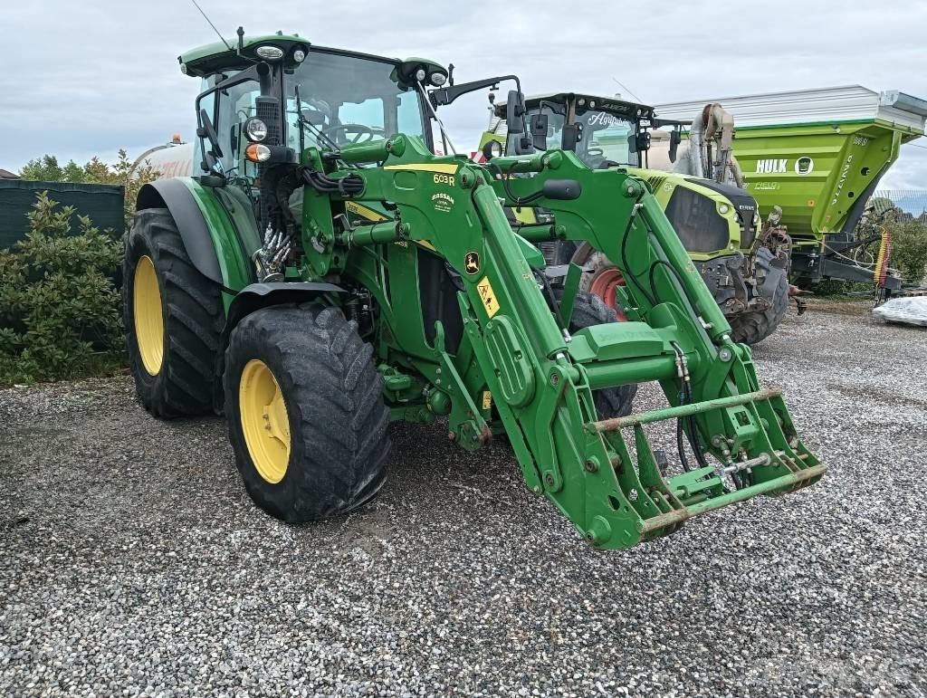 John Deere 5125 R Traktori
