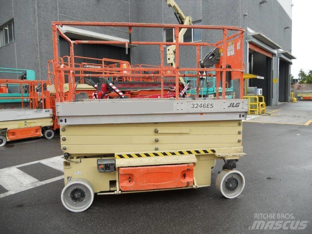 JLG 3246 Škaraste platforme