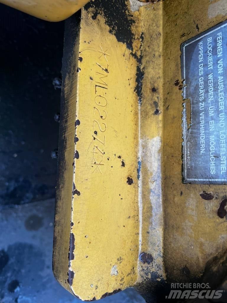 CAT FOR PARTS M 315 Bageri na kotačima