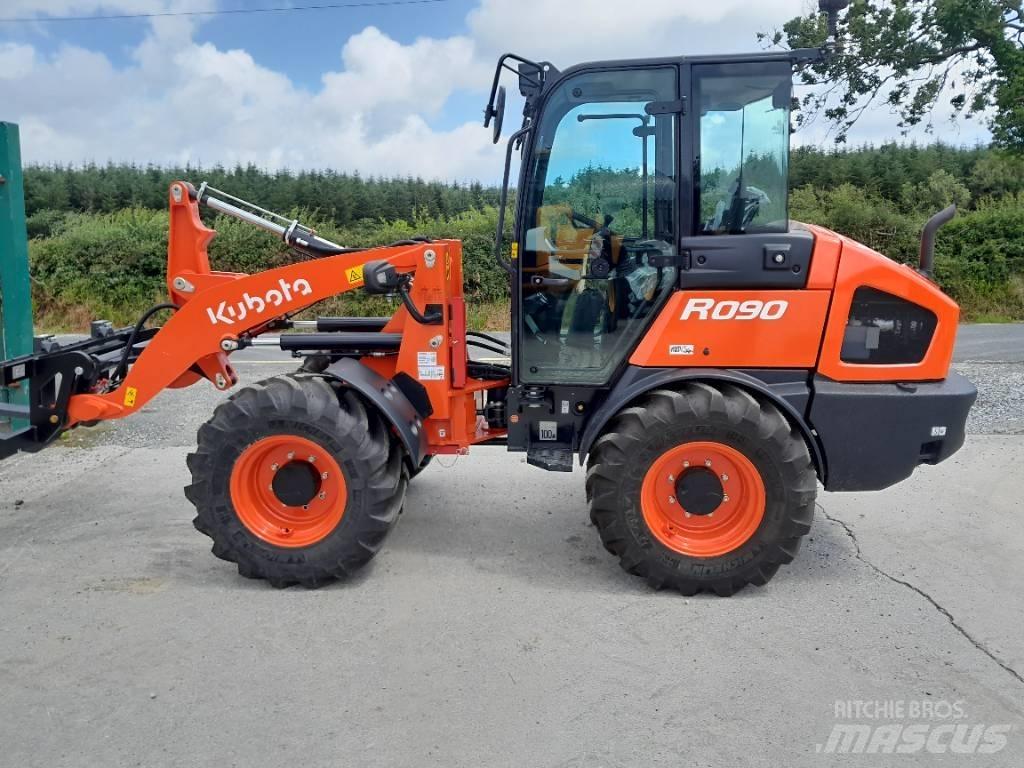 Kubota R 090 Teleskopski viličari