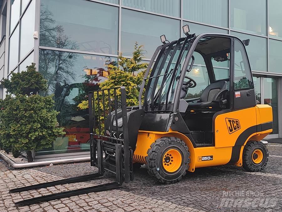 JCB TLT25D Dizelski viličari
