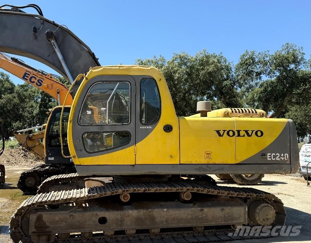 Volvo EC240 Bageri dugog dosega