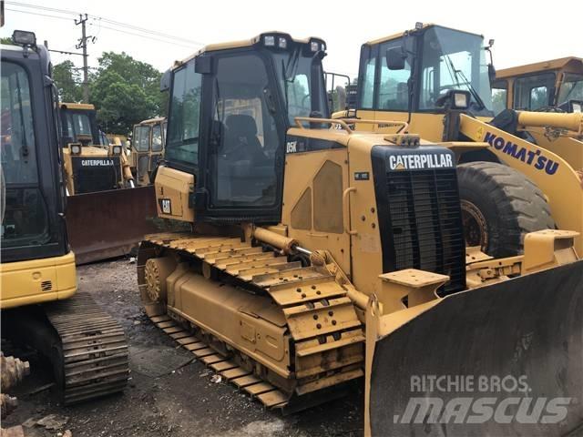 CAT D5K Buldožeri gusjeničari