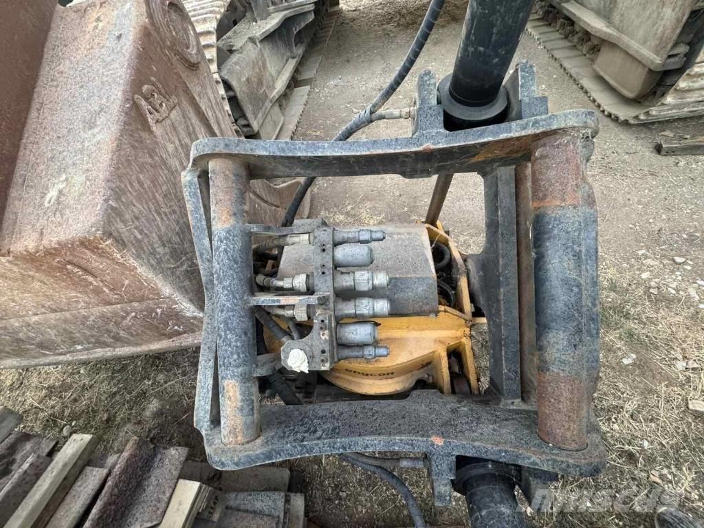 CAT 329 D LN VA Bageri gusjeničari
