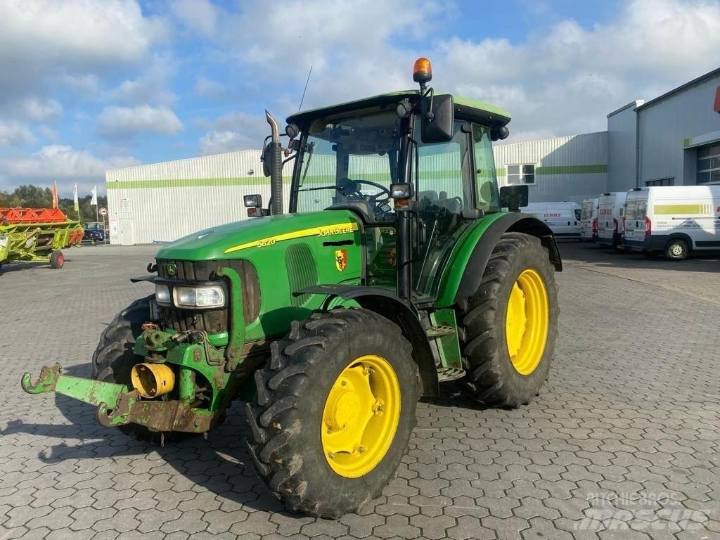 John Deere 5620 Traktori