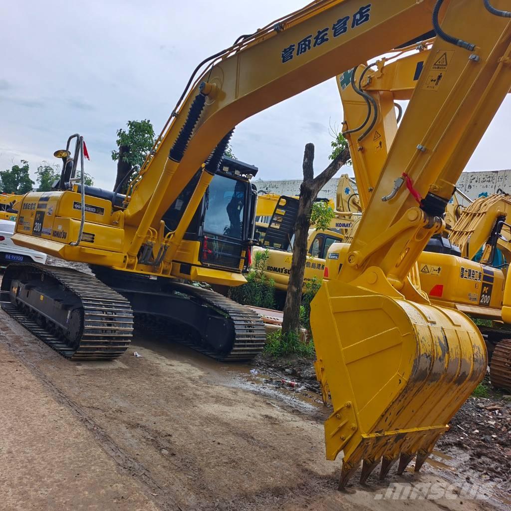 Komatsu PC200-8 Bageri gusjeničari