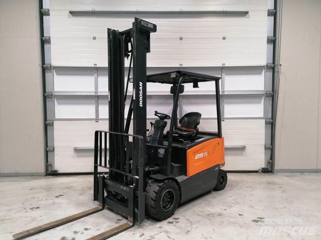 Doosan B25X-7 Električni viličari