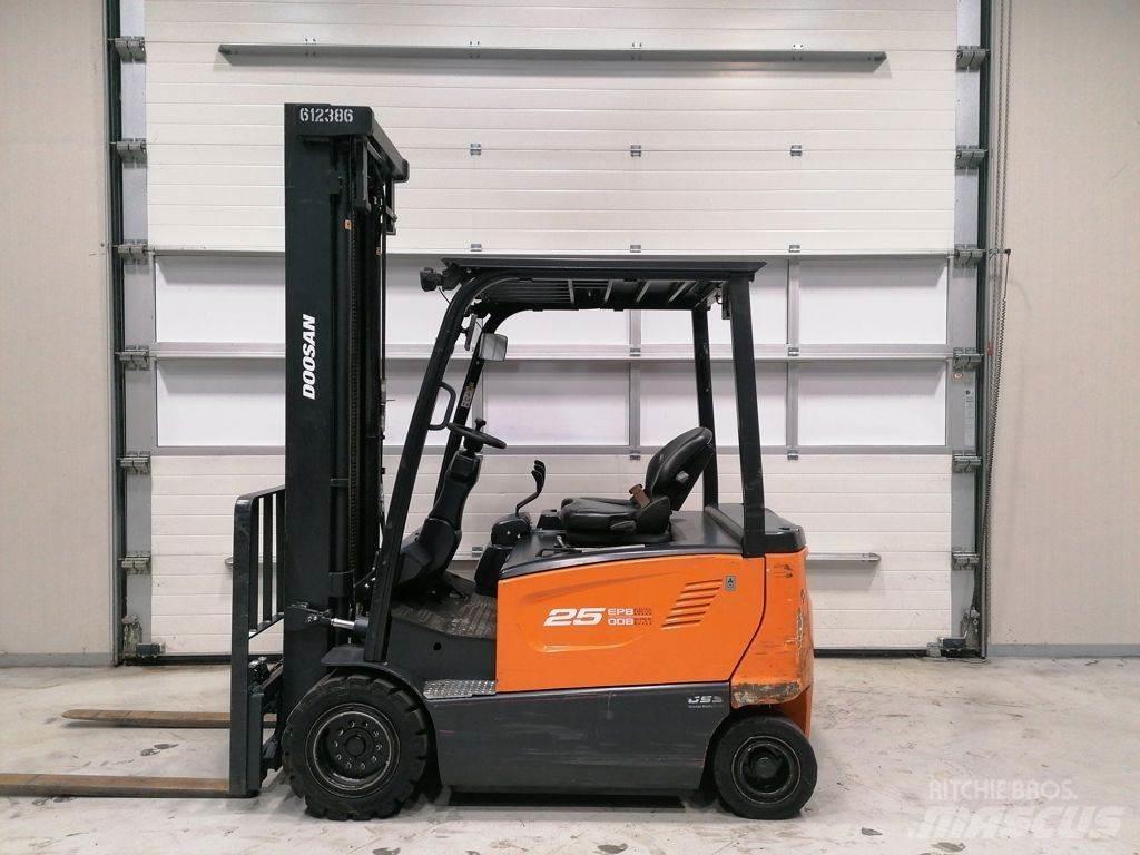 Doosan B25X-7 Električni viličari